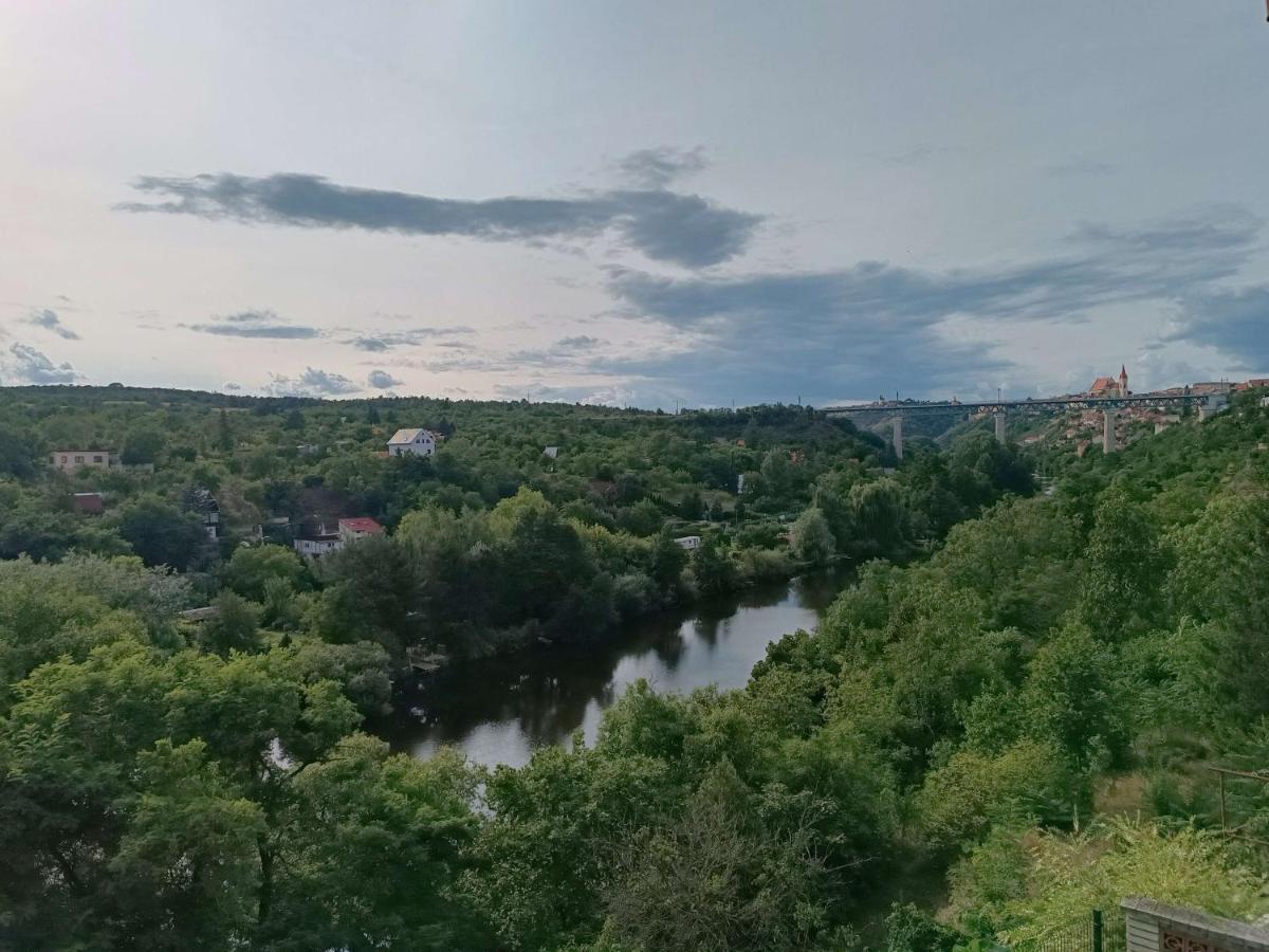 Apartmany Nad Splavem Зноймо Екстер'єр фото